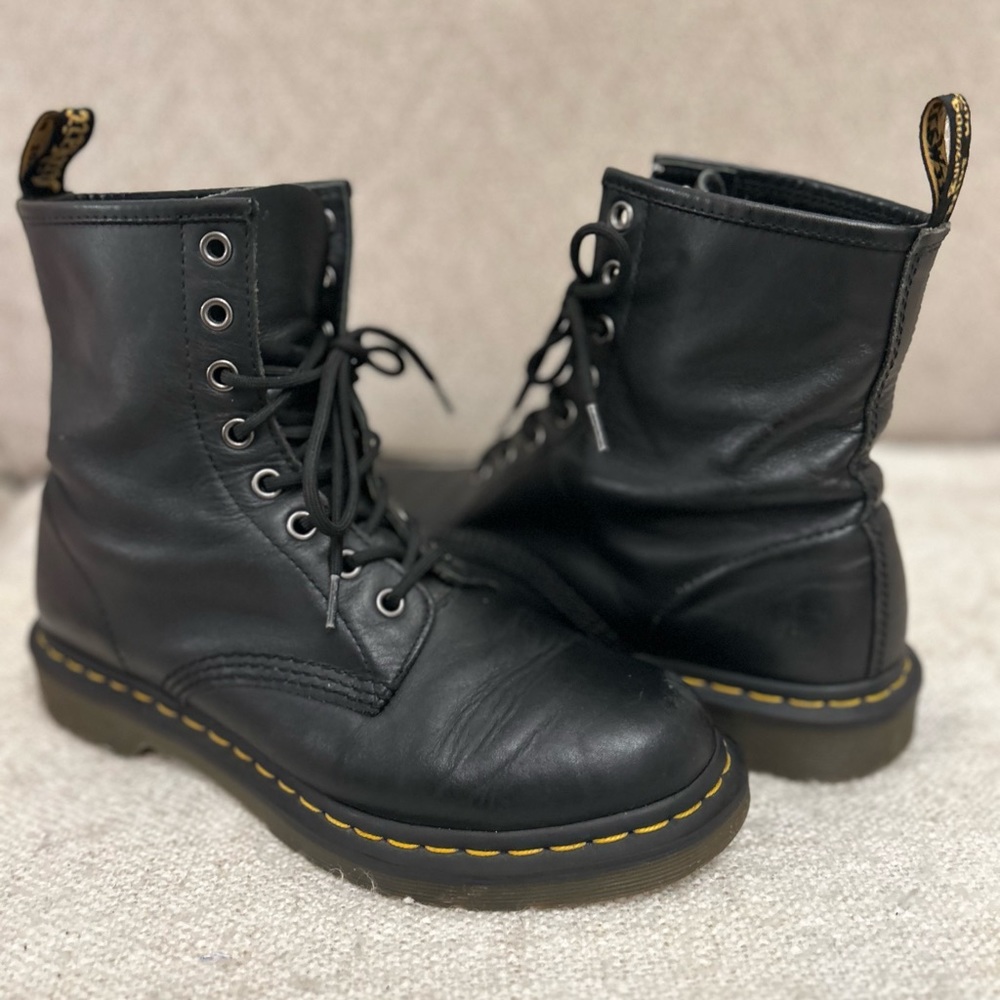 Dr. Doc Martens 1460 W Black Smooth Leather Combat Boots Size 9